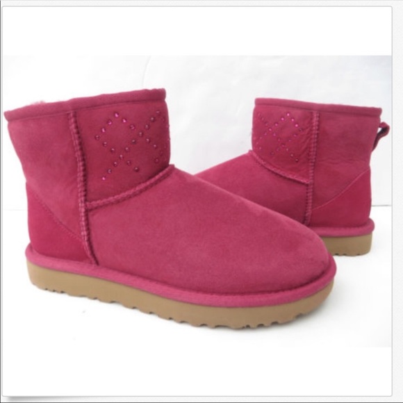 NEW UGG MINI SWAROVSKI CRYSTAL BOOT - Picture 1 of 9